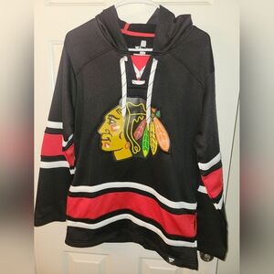 NWOT MEDIUM Chicago BLACKHAWKS sweatshirt